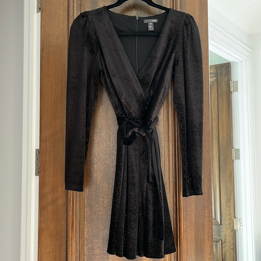 Aqua xs black velvet long sleeve dress